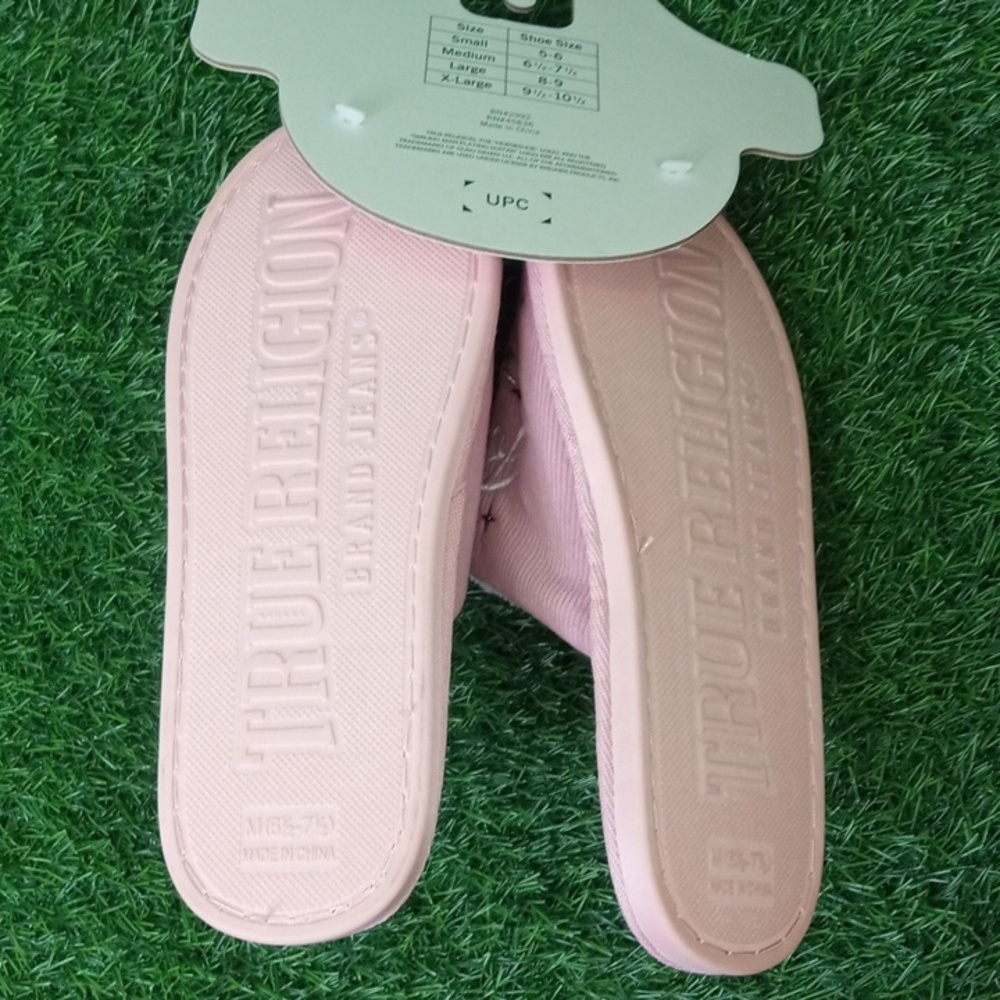 👠🍒 True Religion Women's Pink Cherry Slip-On Slippers - Picture 5 of 6